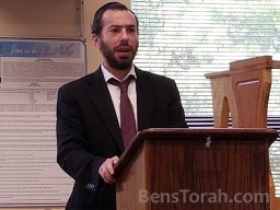 Rabbi Binyomin Thumim - Chanukah Blessings