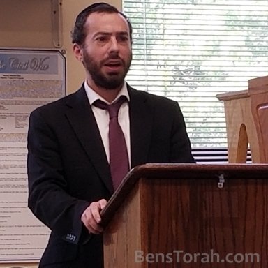 Rabbi Binyomin Thumim - Chanukah Blessings